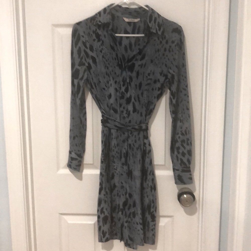 Blue leopard print shirt dress in silk. Excellent condition